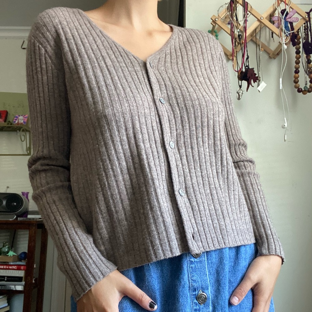 No tag but gifted to me as a Cashmere sweater!